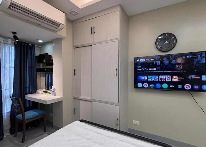 Bed & Breakfast Modern Unit At Victoria Sports Tower *